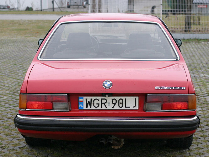 człowiek_bez_nazwiska